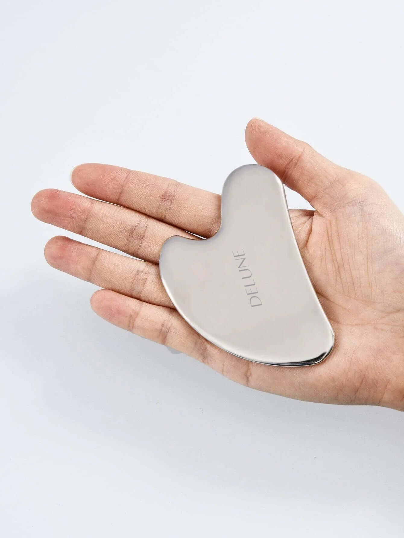 16671808890ee01dc3a20db2de5e3e824e792facda - Delune